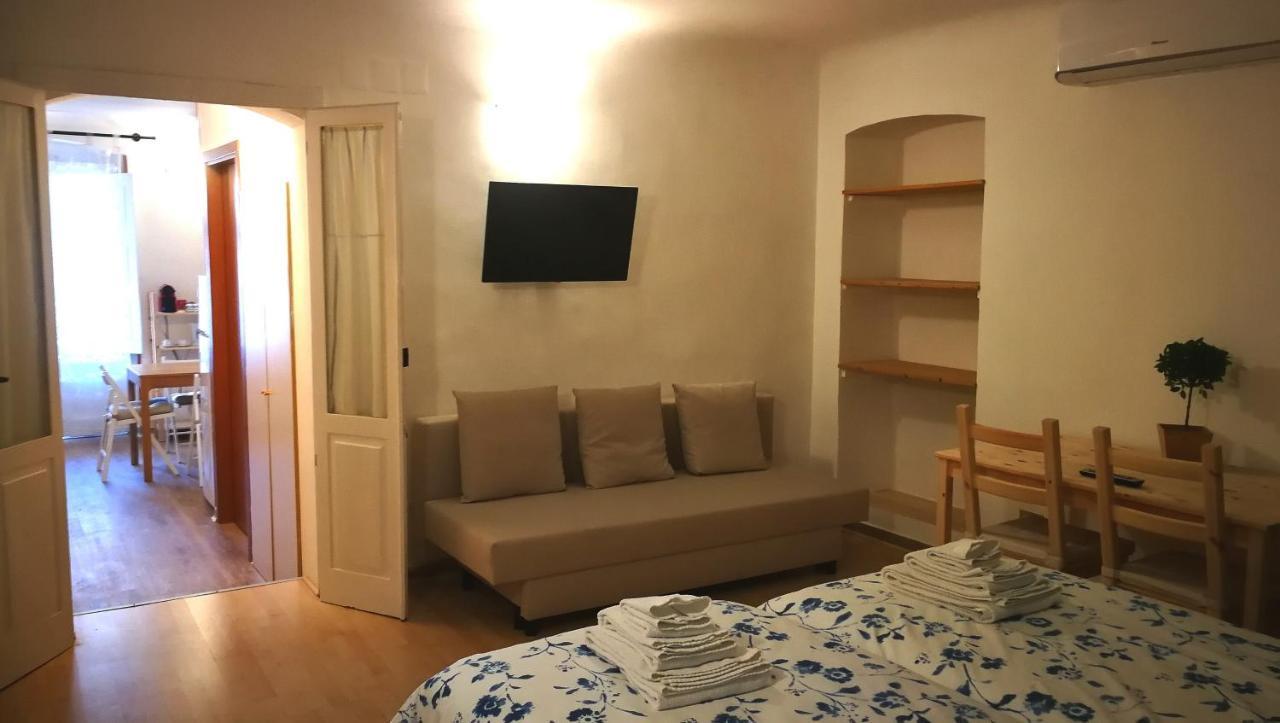 Your Shelter - Private Apartment Бари Екстериор снимка